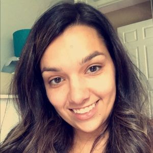 Meet your Posher, Amanda